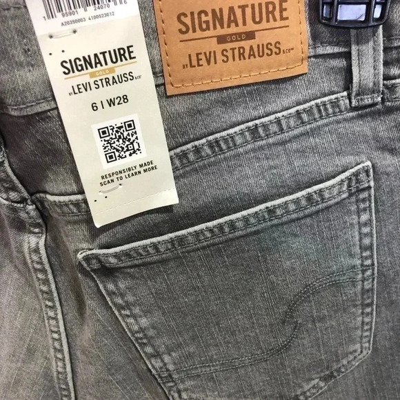 Levi Strauss Signature Denim shorts high-rise 3” Light Gray Wash,Frayed hem - Picture 6 of 6